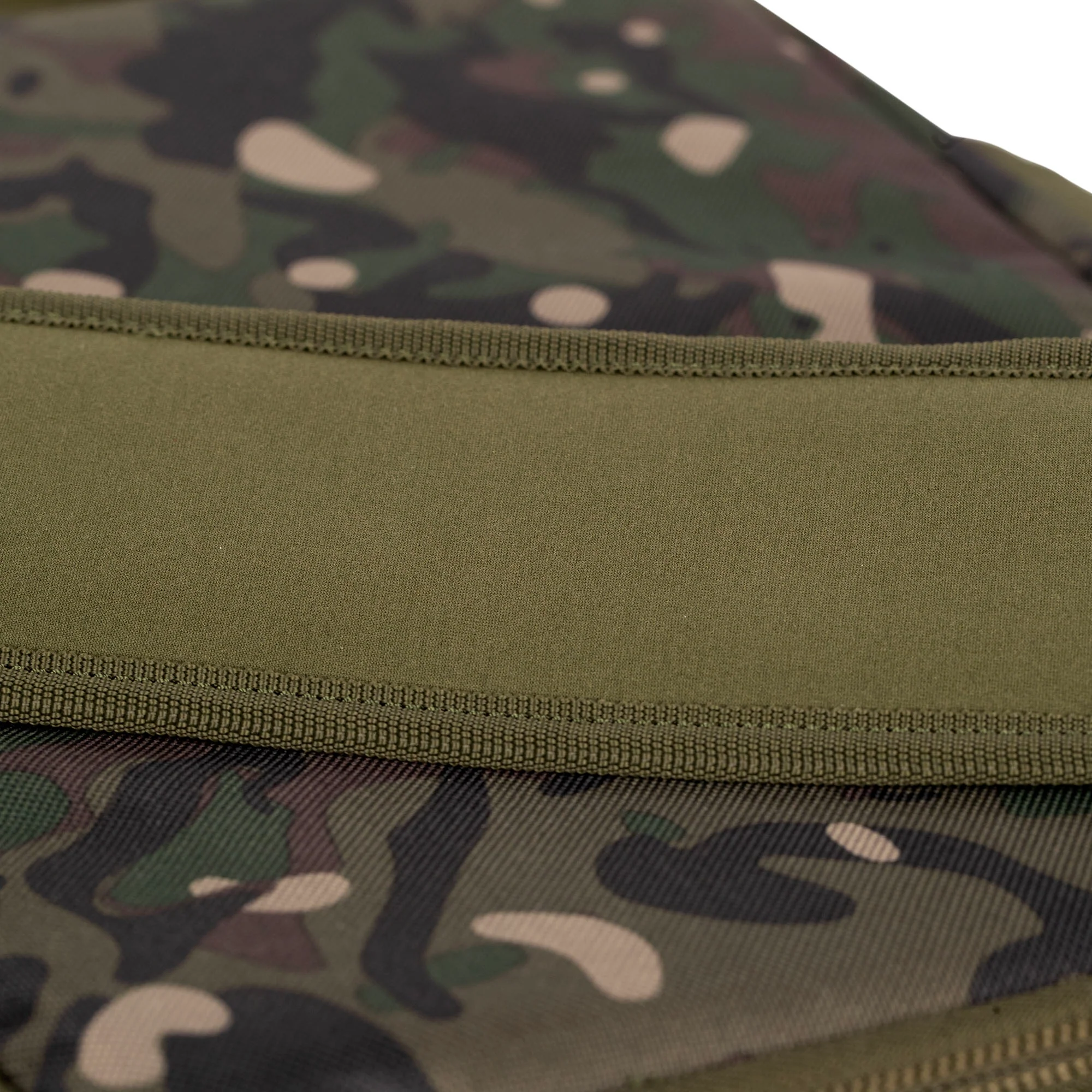 Trakker NXC Camo Pro Carryall Medium - Image 10